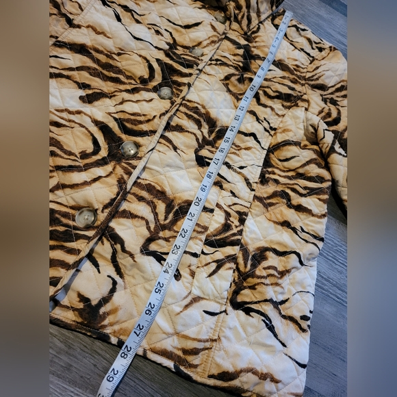 Chico's Jacket Women’s 3/XL Brown Tiger Prints Quilted Pockets Long Sleeve - Picture 3 of 10